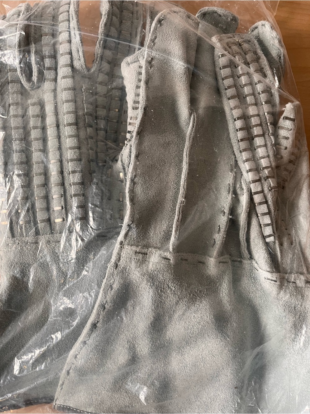 Men's Gray Work Gloves - Durable Leather Utility Gloves - Picture 3 of 4